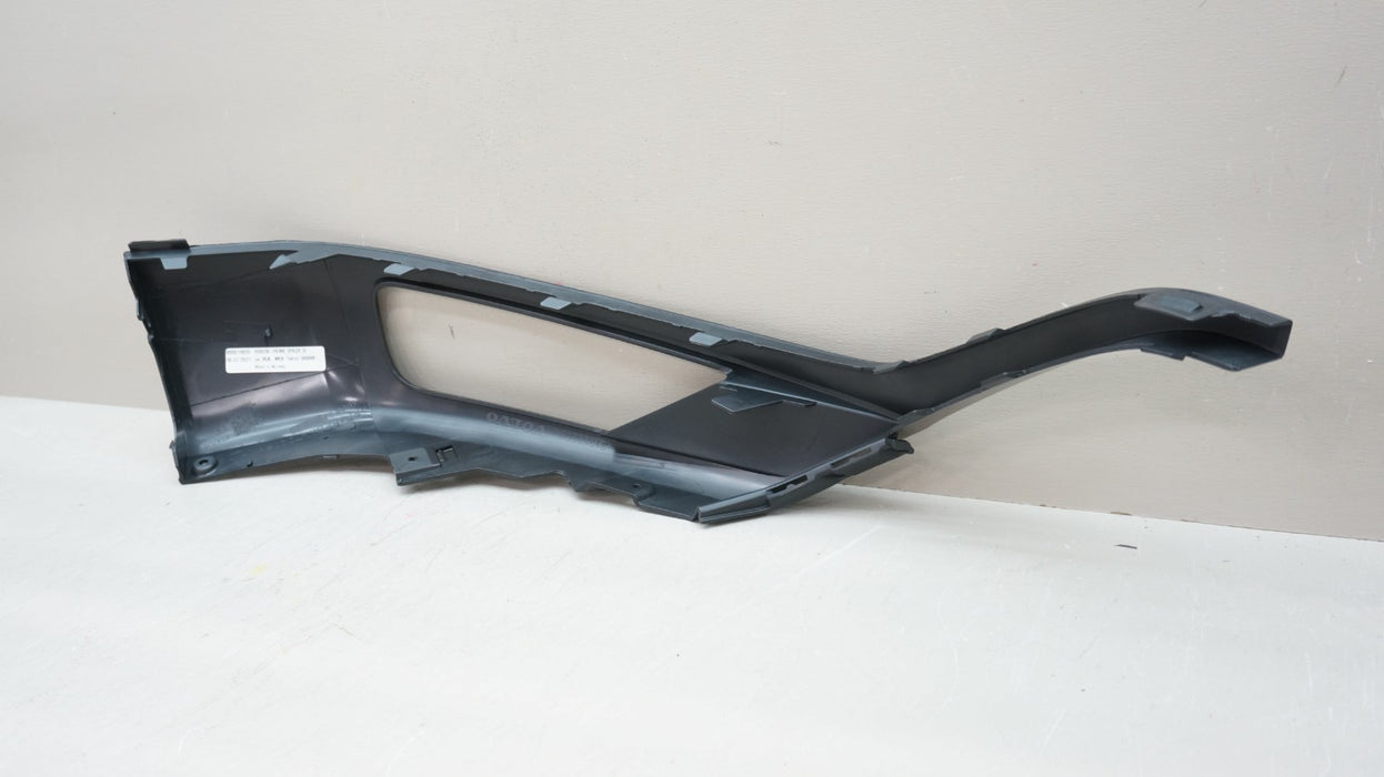 2016-2019 VOLVO XC90 FRONT LEFT LOWER BUMPER TRIM MOLDING OEM 39829880