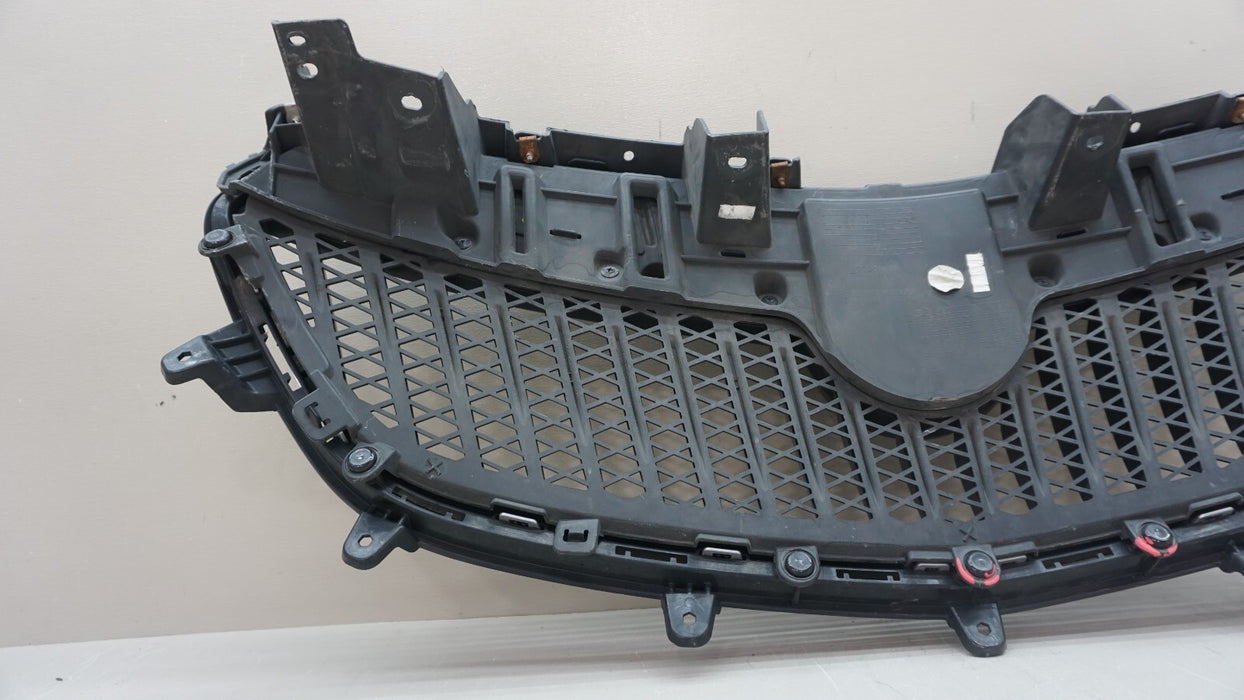 2017-2020 BUICK ENCORE FRONT UPPER MAIN GRILLE 42582101 OEM 17 18 19 20