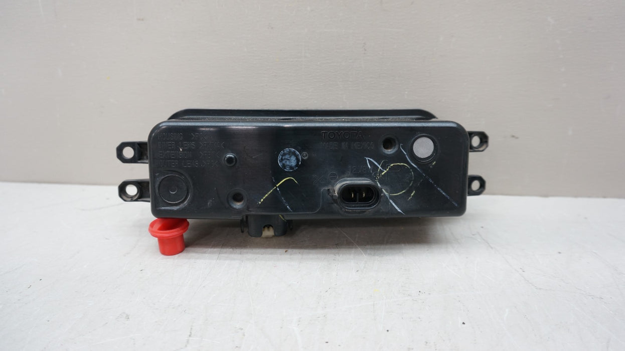 2022-2025 TOYOTA TUNDRA FRONT RIGHT PASSENGER SIDE FOG LIGHT OEM
