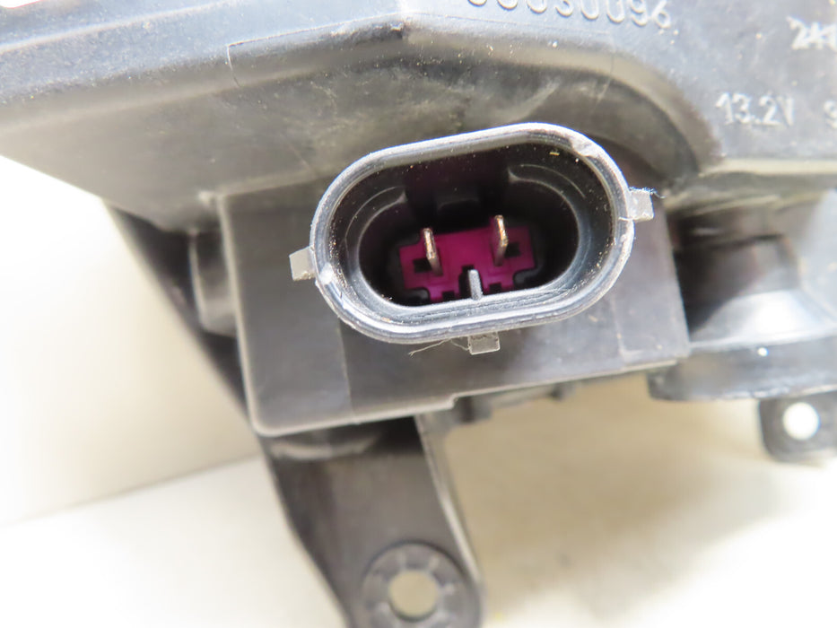 2015-2018 PORSCHE MACAN TURBO FOG LIGHT LEFT DRIVER SIDE OEM LED 89209331