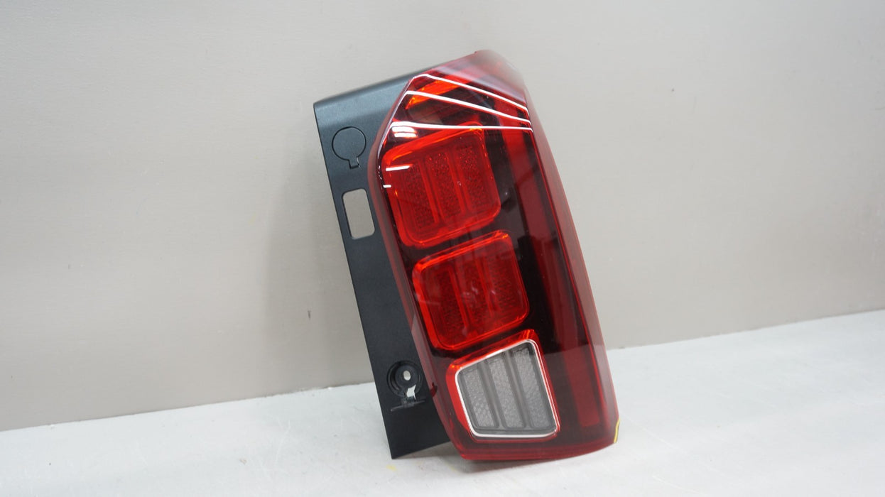 2020-2025 HYUNDAI PALISADE REAR RIGHT PASSENGER SIDE TAIL LIGHT OEM