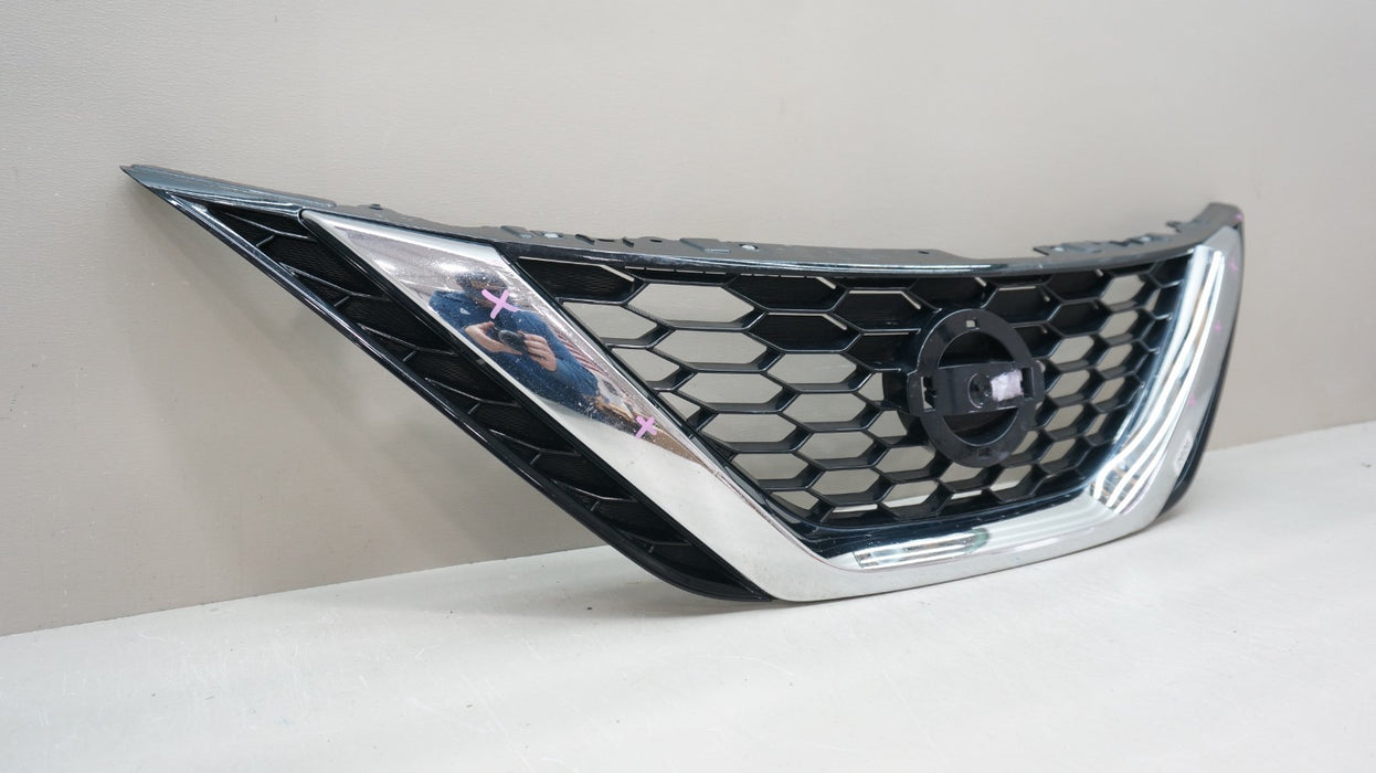 2016-2019 NISSAN SENTRA FRONT BUMPER RADIATOR GRILLE OEM