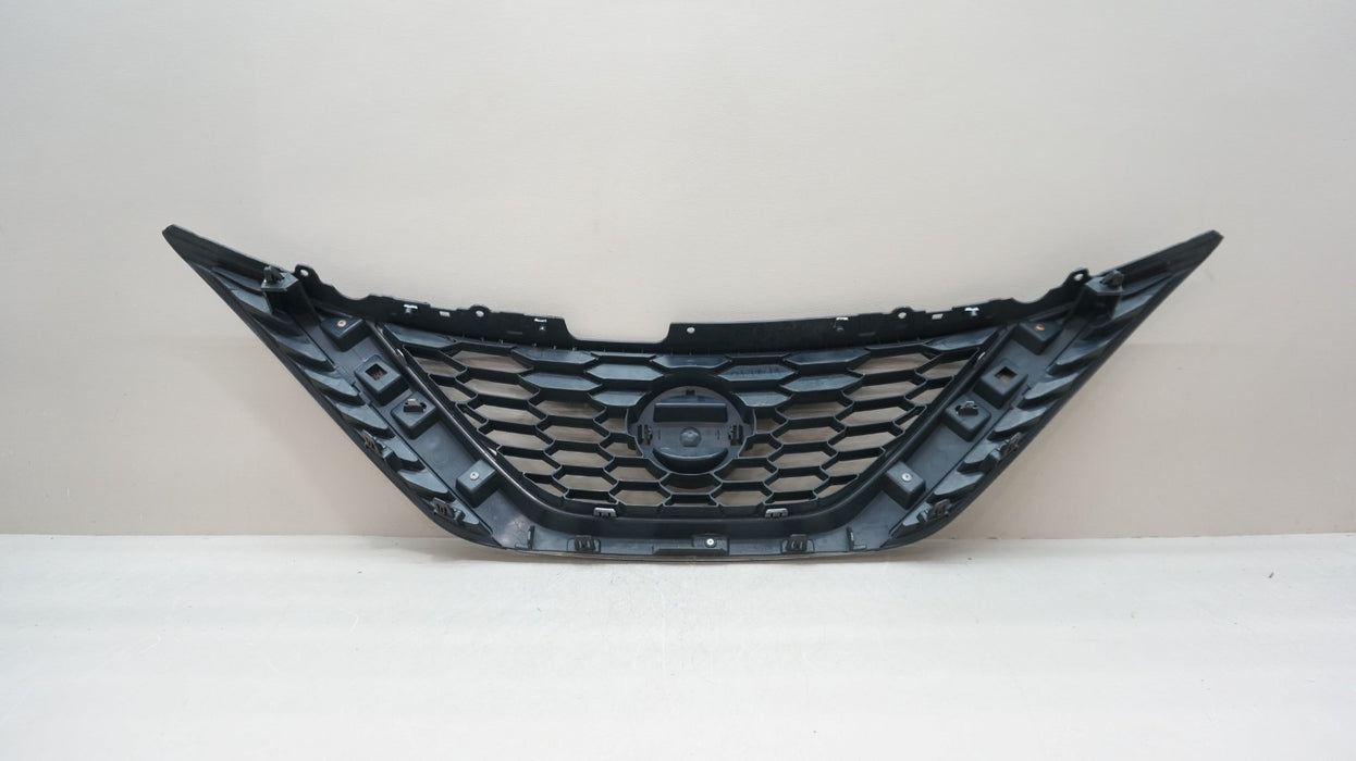 2016-2019 NISSAN SENTRA FRONT BUMPER RADIATOR GRILLE OEM