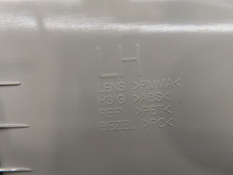 2011-2014 HYUNDAI SONATA REAR LEFT DRIVER SIDE TAIL LIGHT OEM 92401-3Q000