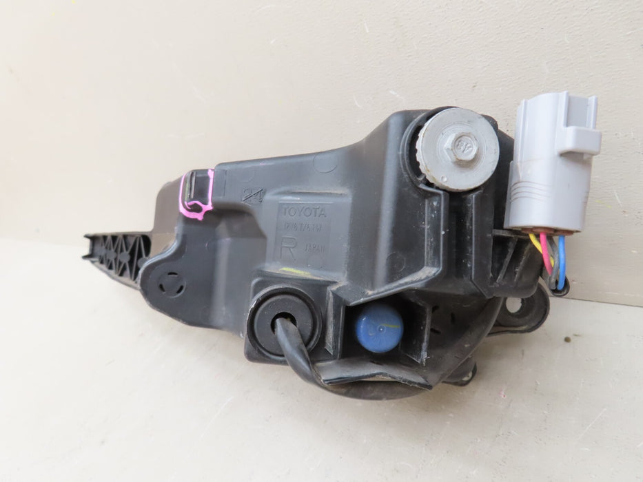 2015-2018 LEXUS NX200T NX300H F SPORT FOG LIGHT PASSENGER RIGHT LED OEM