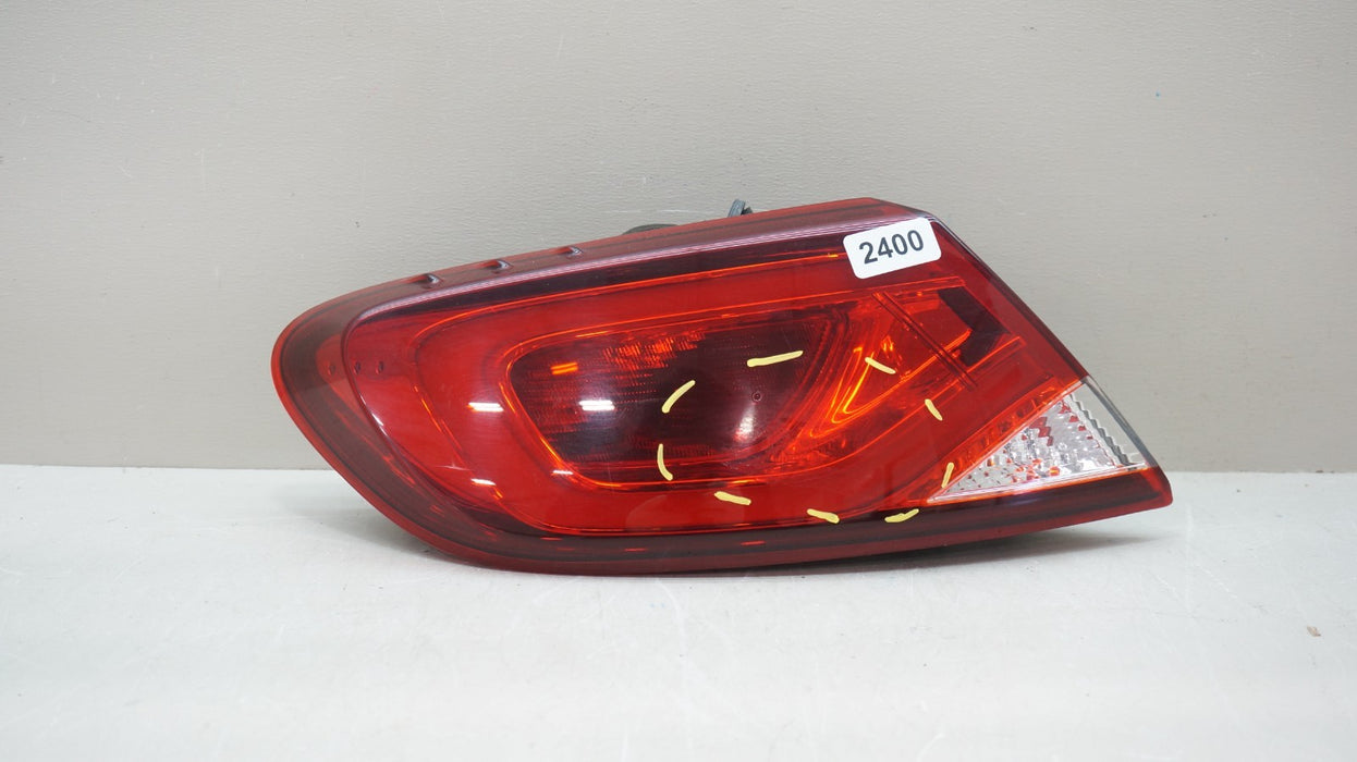 2015-2017 CHRYSLER 200 REAR LEFT DRIVERS SIDE TAIL LIGHT OEM
