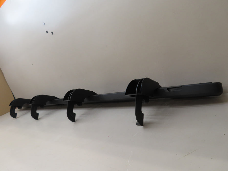 2019-2024 CHEVROLET/GMC SILVERADO SIERRA 1500 RIGHT PASSENGER RUNNING BOARD OEM