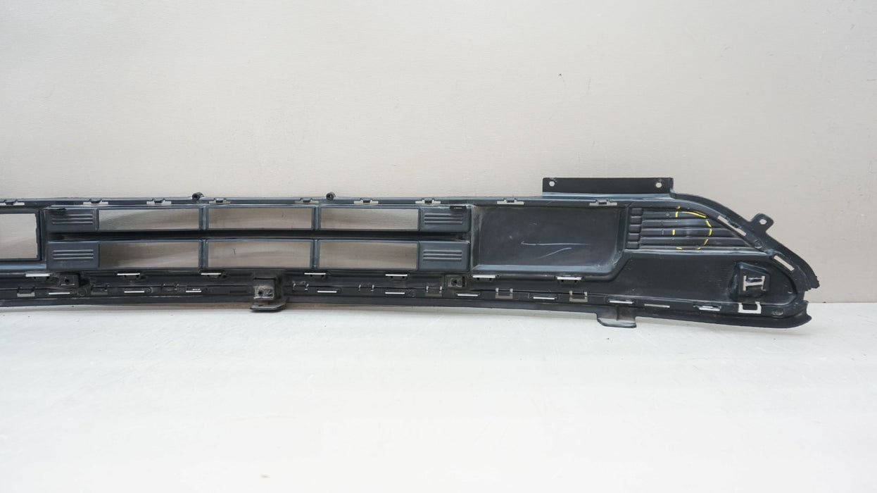 2021-2024 CHEVROLET TAHOE / SUBURBAN FRONT LOWER BUMPER GRILLE OEM 84796507