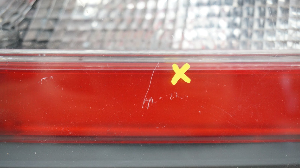 2013-2017 GMC ACADIA REAR RH RIGHT PASSENGER SIDE INNER TAIL LIGHT OEM 23267344