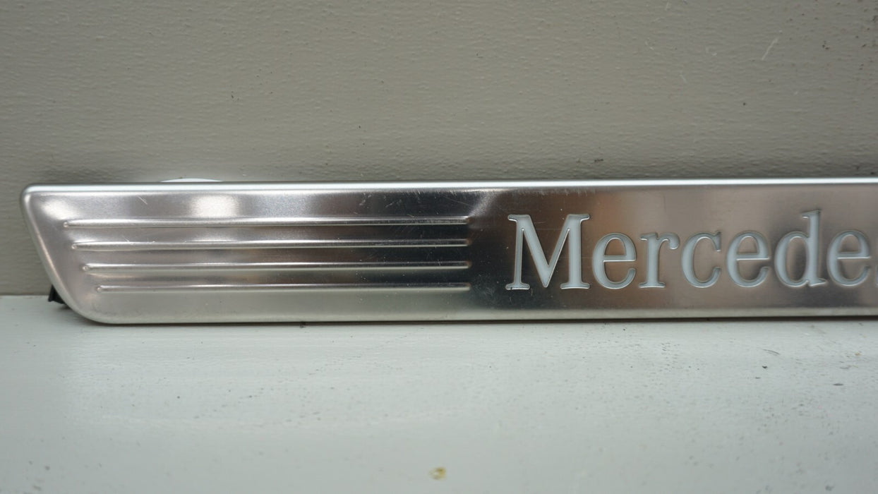 2020-2022 MERCEDES-BENZ GLE GLS FRONT LEFT DOOR SILL ILUMINATED 1676861300 OEM