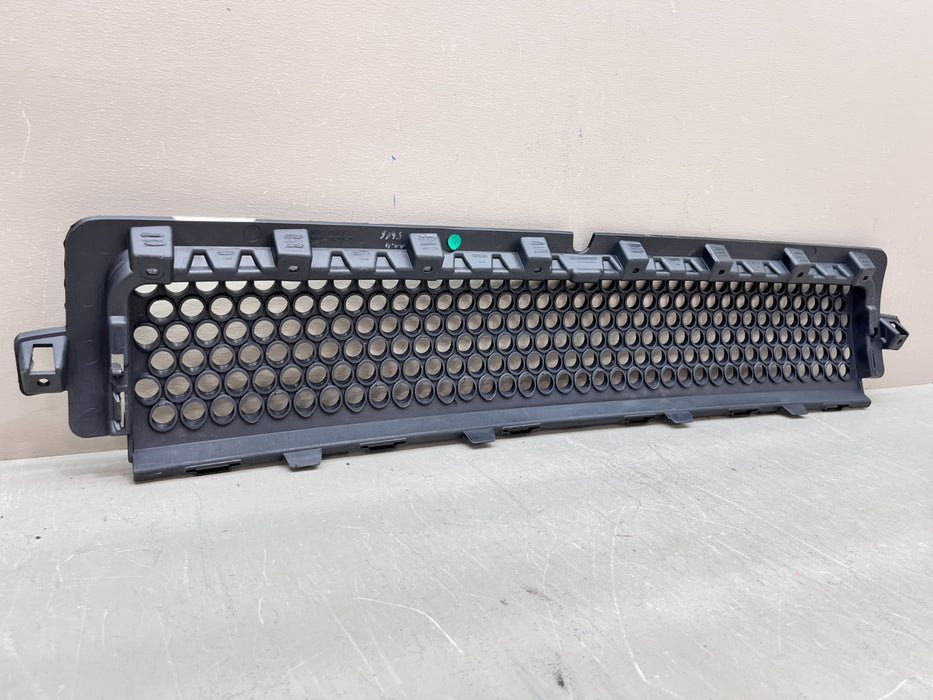 2020-2025 LAND ROVER DEFENDER LOWER FRONT GRILLE GRILL M8B2-17H750-C OEM