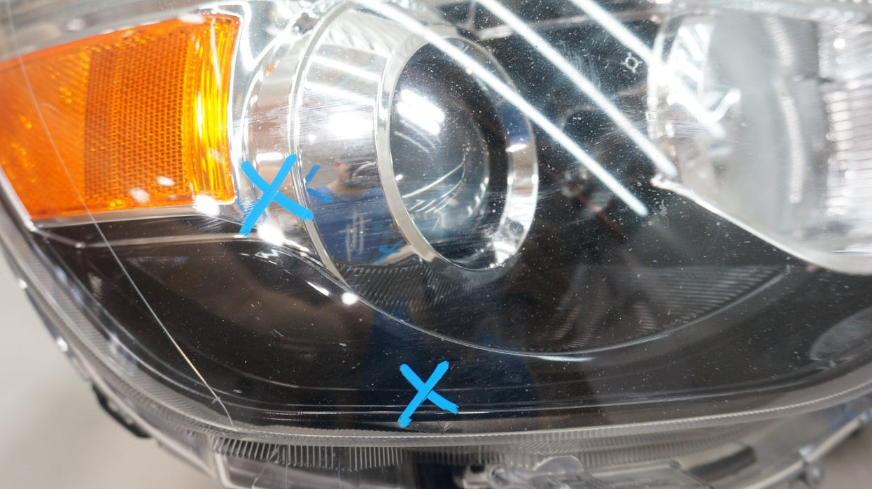 2011-2019 MITSUBISHI OUTLANDER SPORT RIGHT PASSENGER SIDE HALOGEN HEADLIGHT OEM