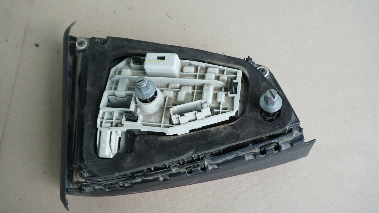 2015-2016 VOLKSWAGEN PASSAT RIGHT PASSENGER SIDE TRUNK INNER TAIL LIGHT OEM