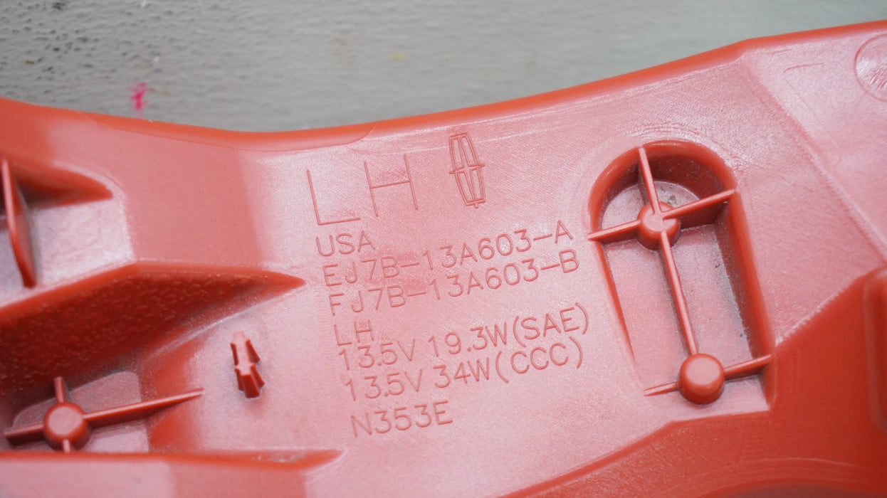 2015-2019 LINCOLN MKC REAR LEFT DRIVERS SIDE TAIL LIGHT OEM