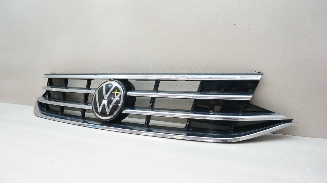 2022-2024 VOLKSWAGEN TIGUAN FRONT BUMPER RADIATOR GRILLE OEM