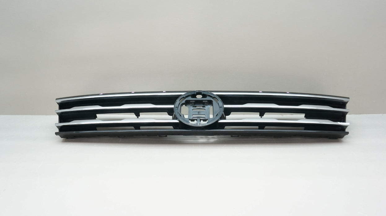 2018-2021 VOLKSWAGEN TIGUAN FRONT UPPER BUMPER GRILLE OEM 5NG853653
