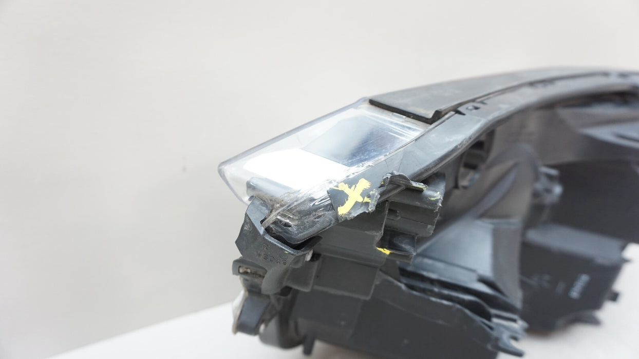 2016-2018 TOYOTA RAV4 FRONT RIGHT PASSENGER SIDE HEADLIGHT LAMP HALOGEN OEM