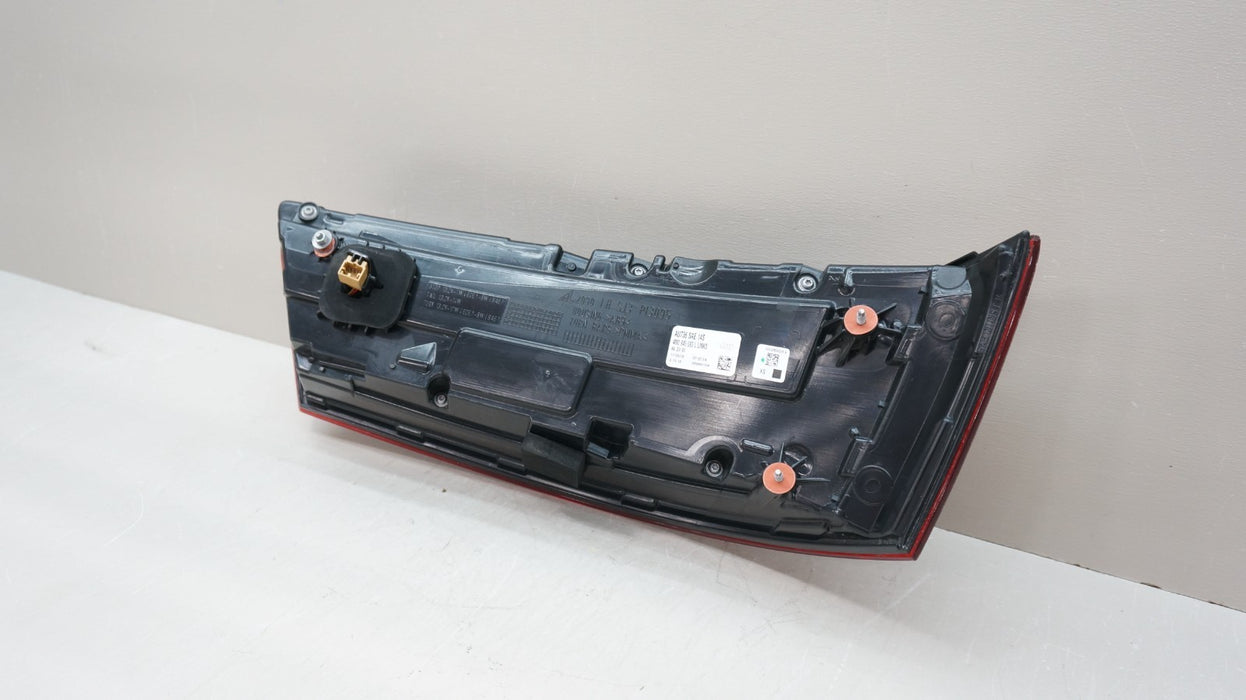 2017-2019 AUDI Q7 REAR LEFT DRIVER SIDE LED TAIL LIGHT OEM 4M0945093L