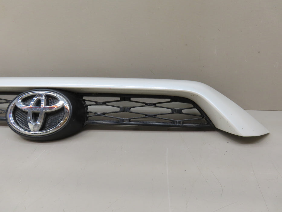 2015-2018 TOYOTA 4RUNNER FRONT RADIATOR GRILLE GRILL OEM