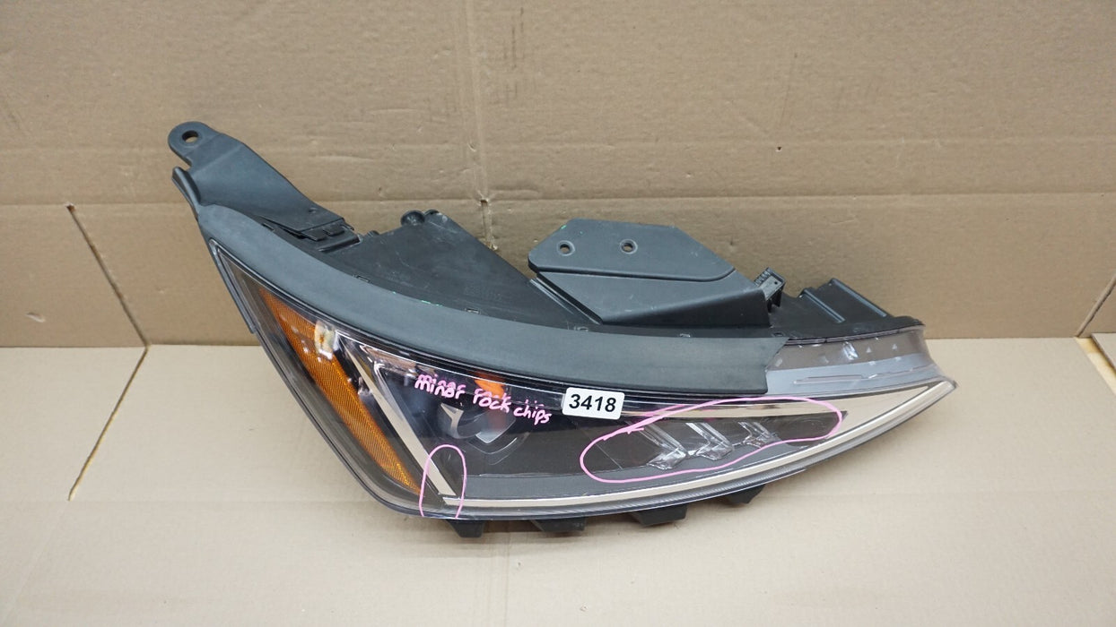2019-2020 HYUNDAI ELATNRA FRONT RIGHT PASSENGER SIDE HEADLIGHT HALOGEN OEM 19 20