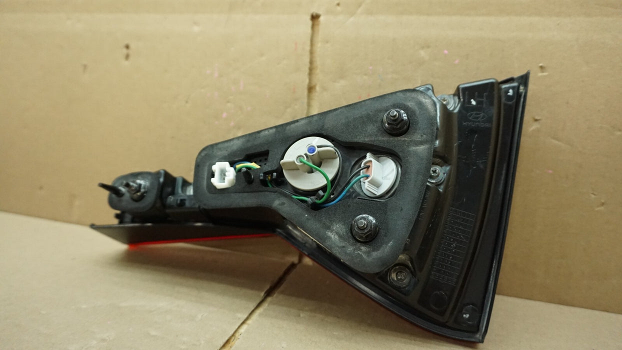 2015-2017 HYUNDAI SONATA LEFT DRIVER SIDE INNER TRUNK TAIL LIGHT HALOGEN OEM