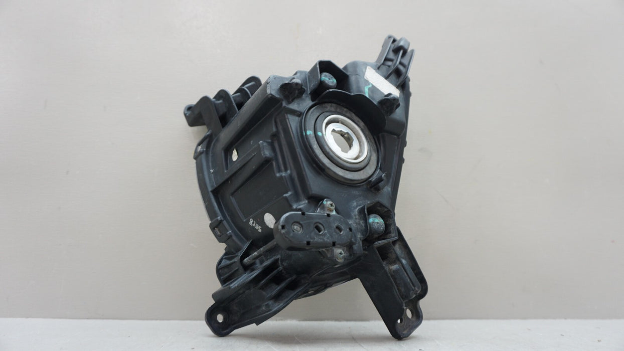 2016-2018 KIA SORENTO FRONT RIGHT PASSENGER SIDE FOG LIGHT OEM 16 17 18