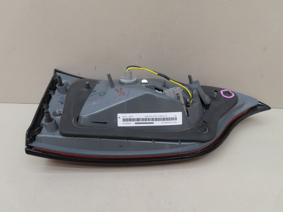 2014-2018 JEEP CHEROKEE REAR RIGHT PASSENGER INNER TAIL LIGHT OEM 68330344AA