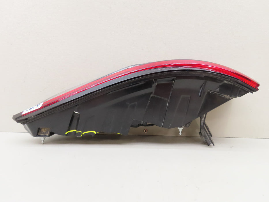 2021-2024 JEEP GRAND CHERROKE REAR RIGHT PASSENGER TAIL LIGHT OEM