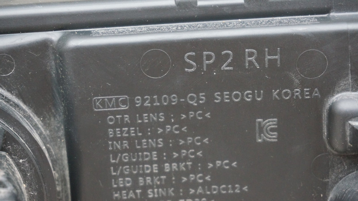 2020-2022 KIA SELTOS FRONT RIGH PASSENGER DAYTIME RUNNING LIGHT OEM 92109-Q5