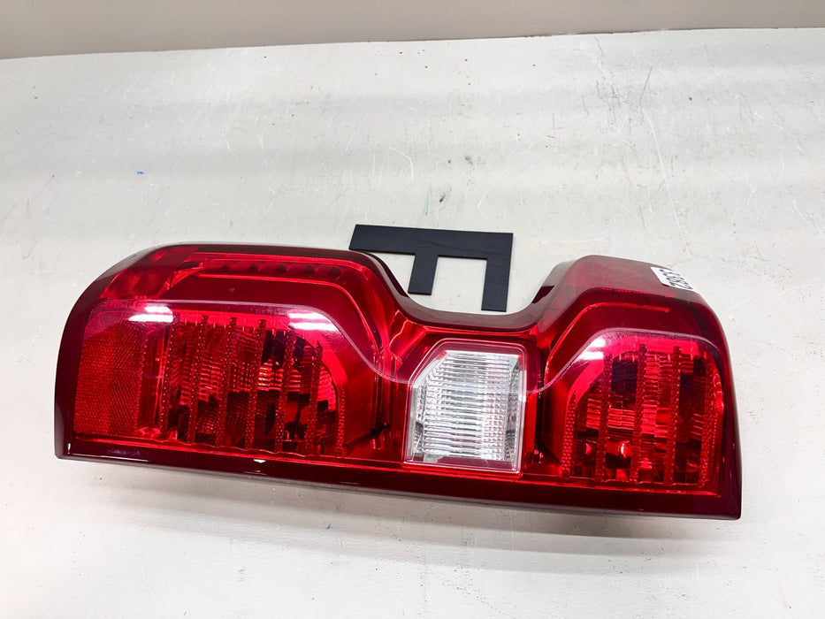 2020-2023 CHEVROLET SILVERADO 2500 3500 LH OUTER TAIL LIGHT OEM 85161936