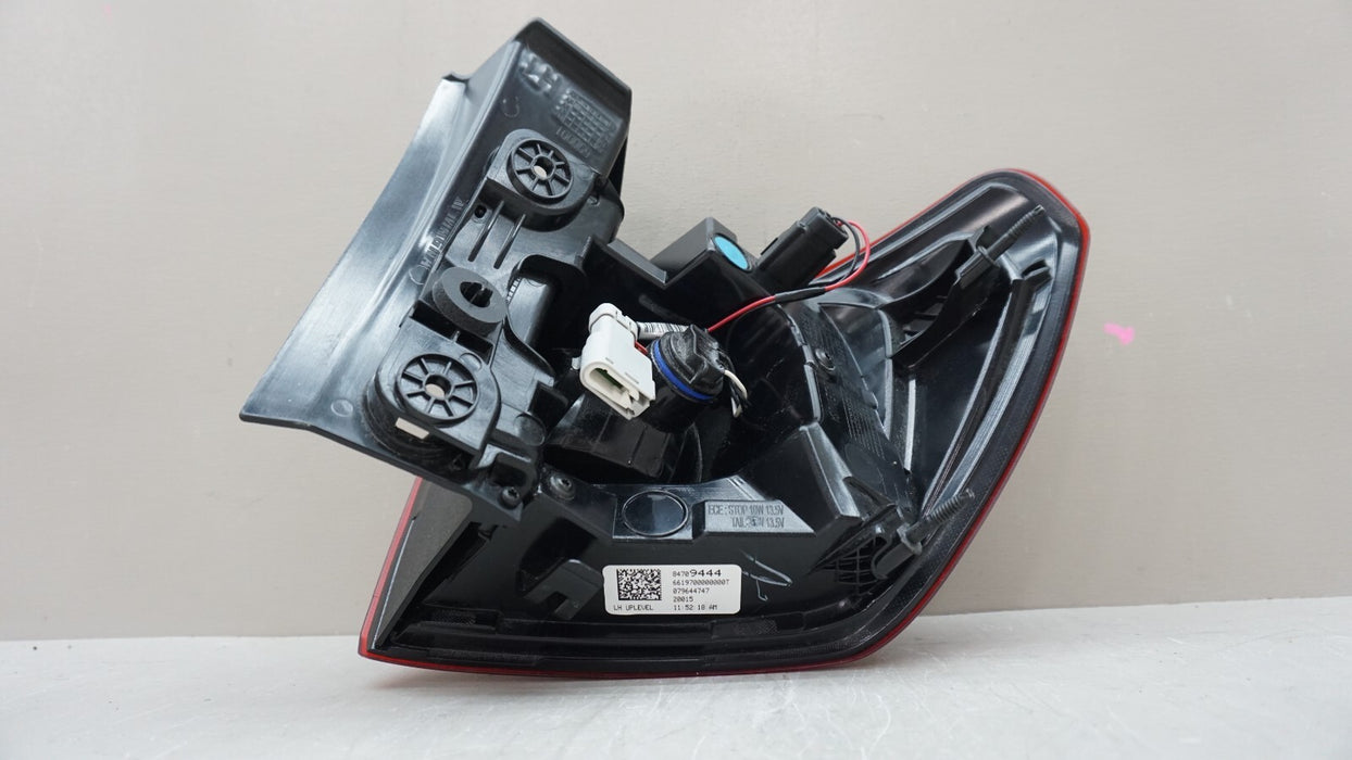 2017-2019 GMC ACADIA REAR LEFT DRIVER SIDE OUTER TAIL LIGHT OEM
