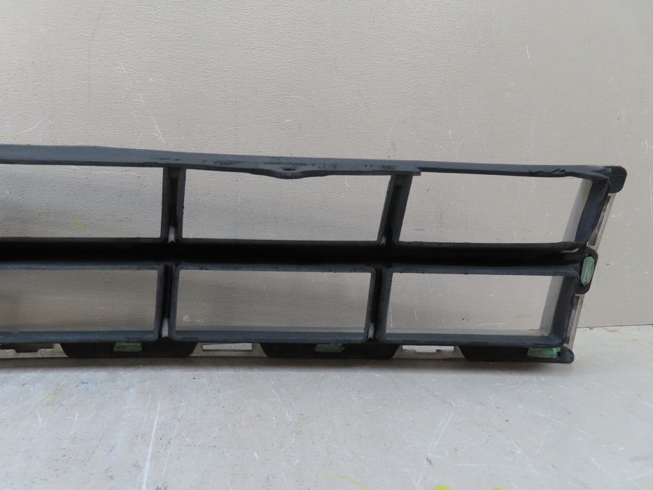 2010-2012 CADILLAC SRX SUV FRONT LOWER CENTER BUMPER GRILLE GRILL OEM 25778326