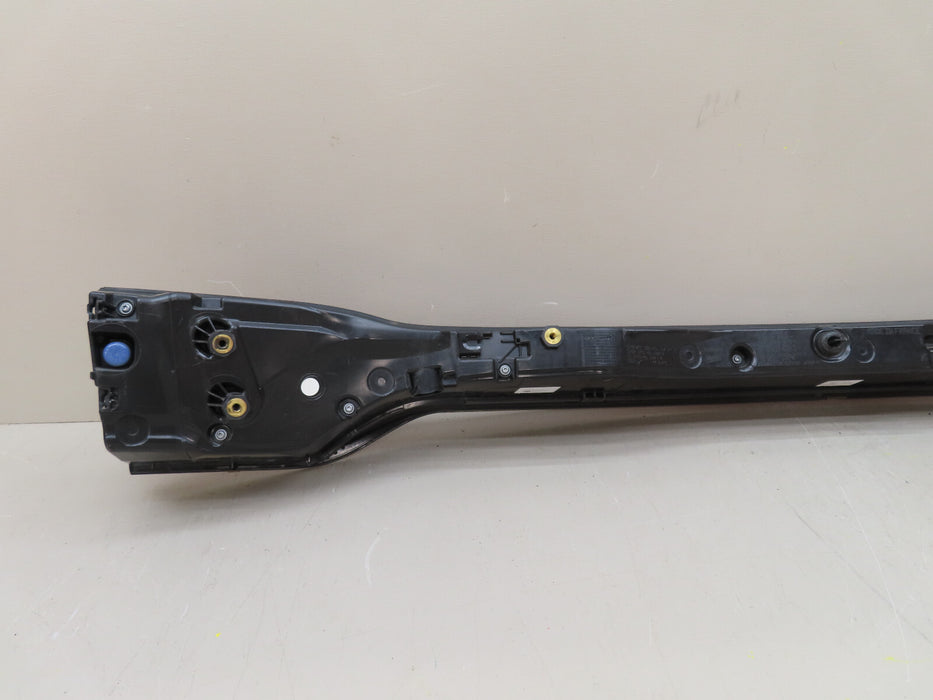 2019-2022 PORSCHE MACAN REAR CENTER TAIL LIGHT LED OEM 95B.945.208.L