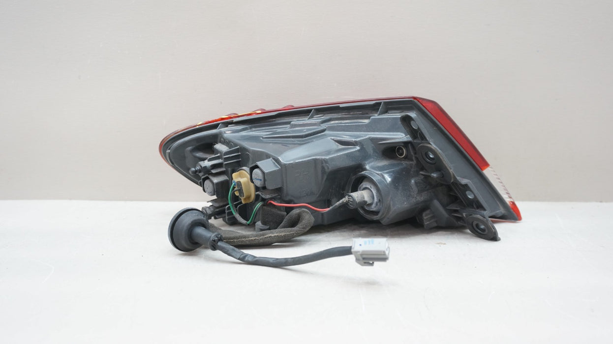 2015-2017 CHRYSLER 200 REAR RIGHT PASSENGER SIDE TAIL LIGHT OEM