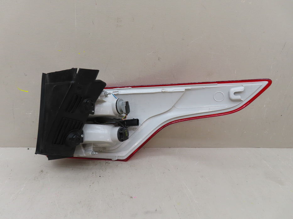 2013-2016 FORD ESCAPE REAR LEF DRIVER SIDE TAIL LIGHT LAMP HALOGEN OEM