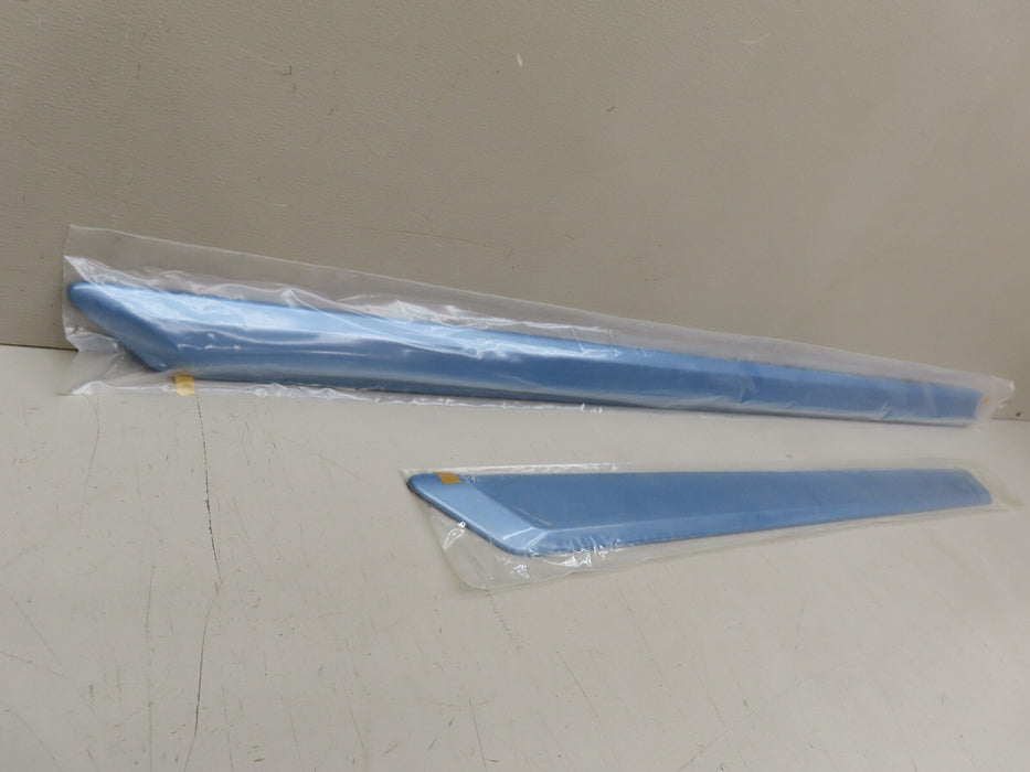 2012-2014 TOYOTA CAMRY FRONT RIGHT/ REAR RIGHT DOOR LOWER MOLDING OEM