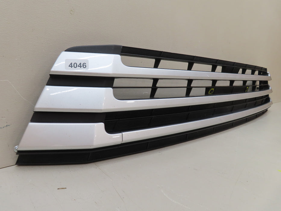 2016 2017 2018 2019 TOYOTA HIGHLANDER FRONT LOWER GRILLE GRILL OEM 53102-0E070