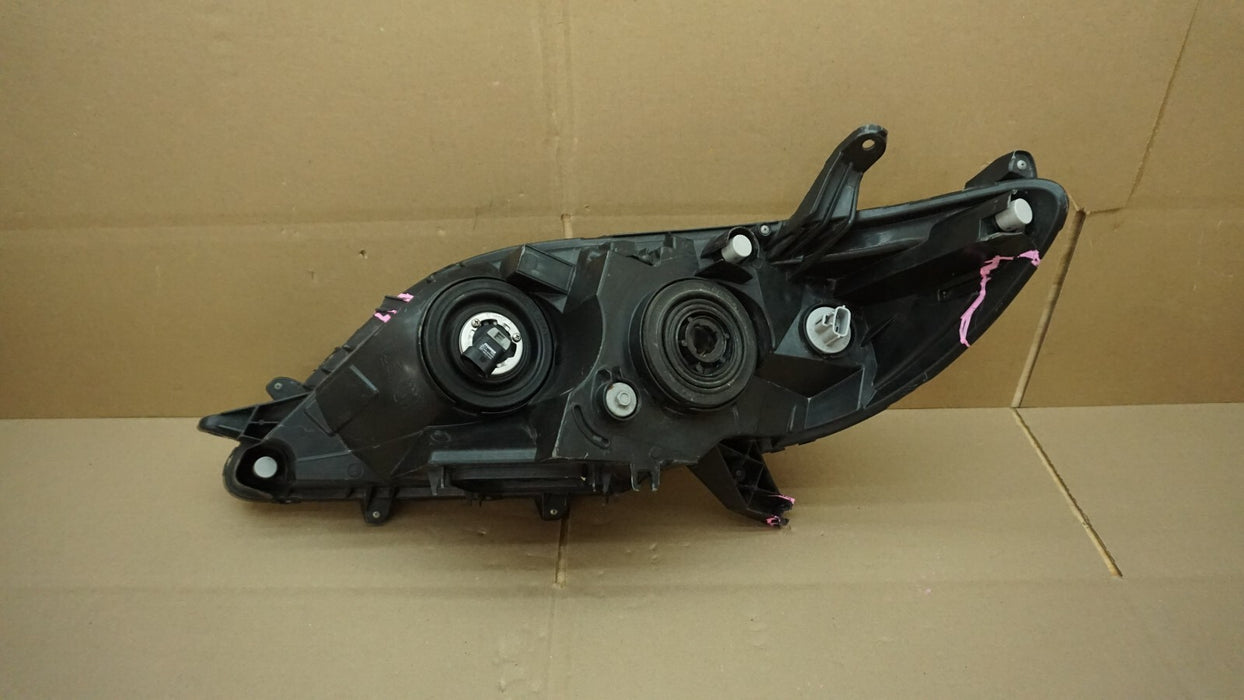 2011-2017 TOYOTA SIENNA RIGHT PASSENGER SIDE HEADLIGHT HALOGEN OEM 81110-08030