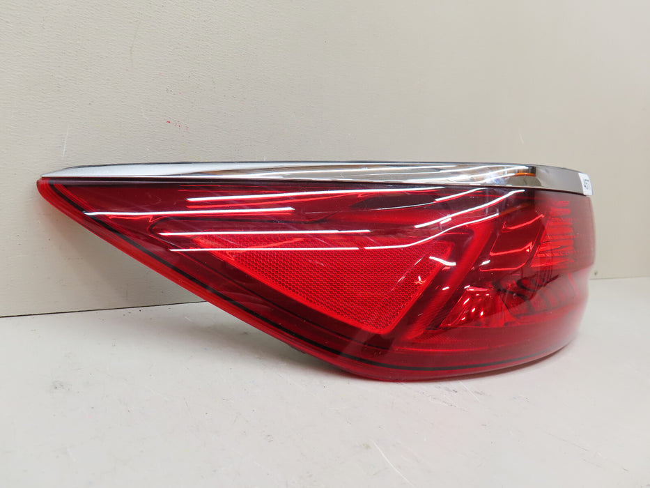 2017-2019 KIA CADENZA LEFT DRIVER SIDE TAIL LIGHT OEM