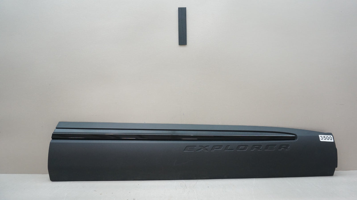 2020-2025 FORD EXPLORER RH RIGHT PASSENGER LOWER DOOR MOLDING OEM LB5B-8200-EB