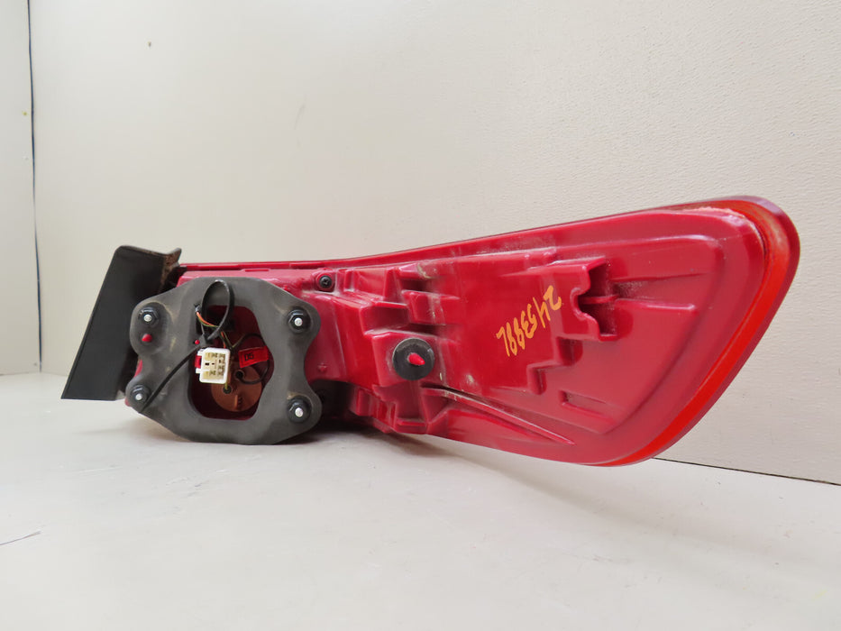 2016-2020 KIA OPTIMA REAR LEFT DRIVER SIDE OUTER TAIL LIGHT OEM 92401-D4