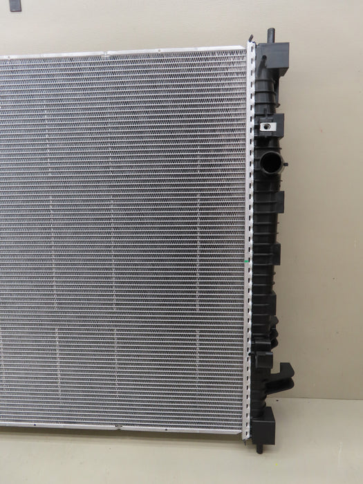 2018-2021 CHEVROLET TRAVERSE 3.6L ENGINE COOLANT RADIATOR OEM 86801855