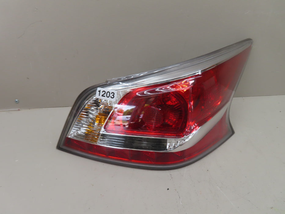 2013-2015 NISSAN ALTIMA REAR PASSENGER SIDE TAILLIGHT TAILLAMP ASSEMBLY OEM