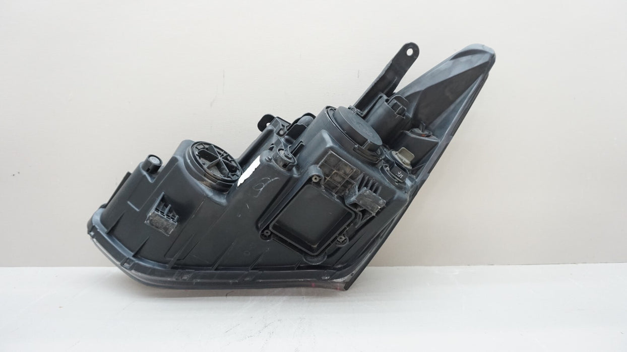 2013-2016 HYUNDAI SANTA FE FRONT PASSENGER SIDE HEADLIGHT HALOGEN OEM 14 15