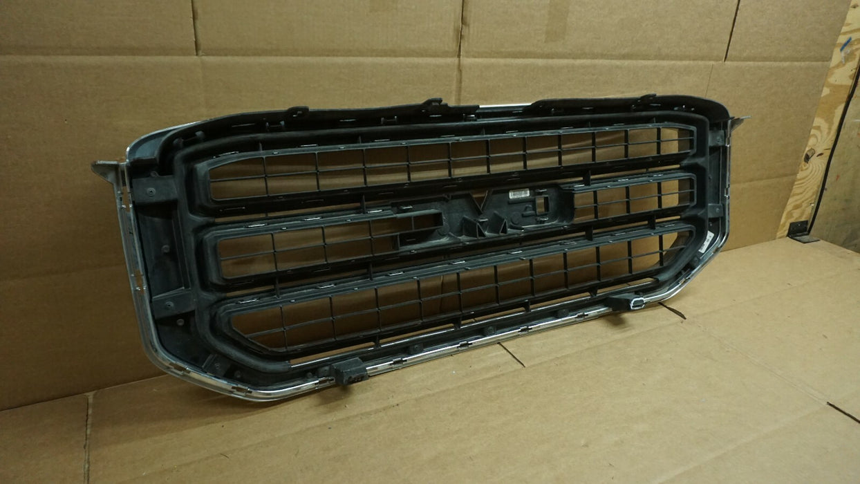2015-2020 GMC YUKON FRONT GRILL GRILLE CHROME MOLDING WITH EMBLEM 16-003B OEM
