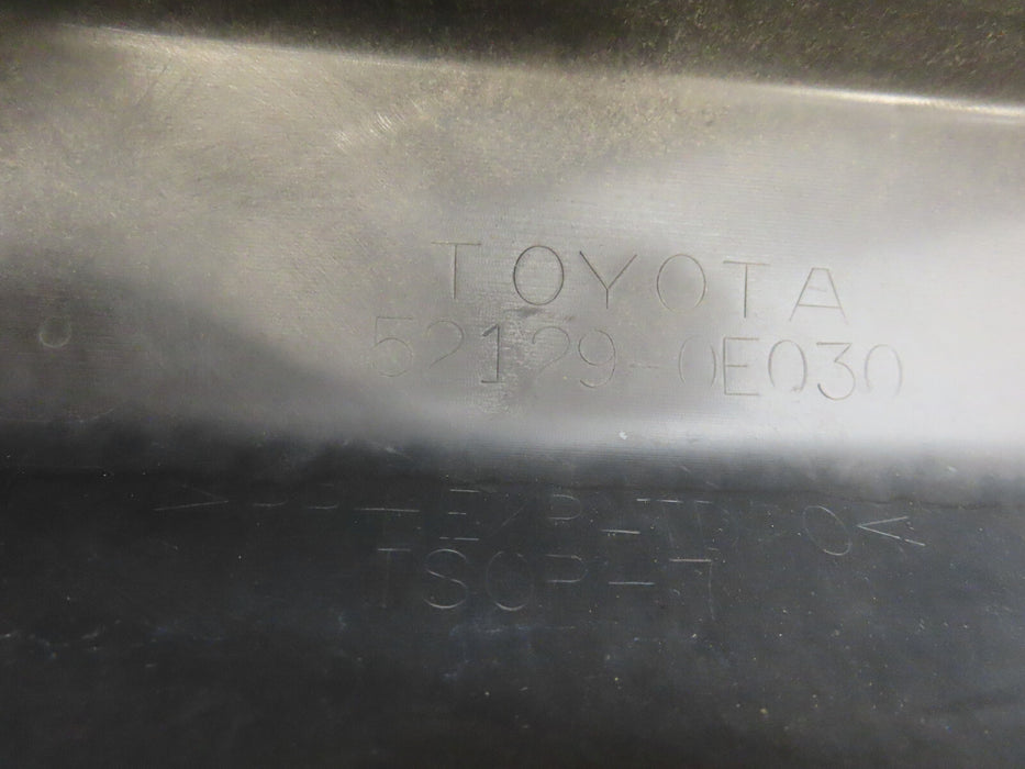 2017-2019 TOYOTA HIGHLANDER FRONT LOWER BUMPER COVER VALANCE OEM 52129-0E030