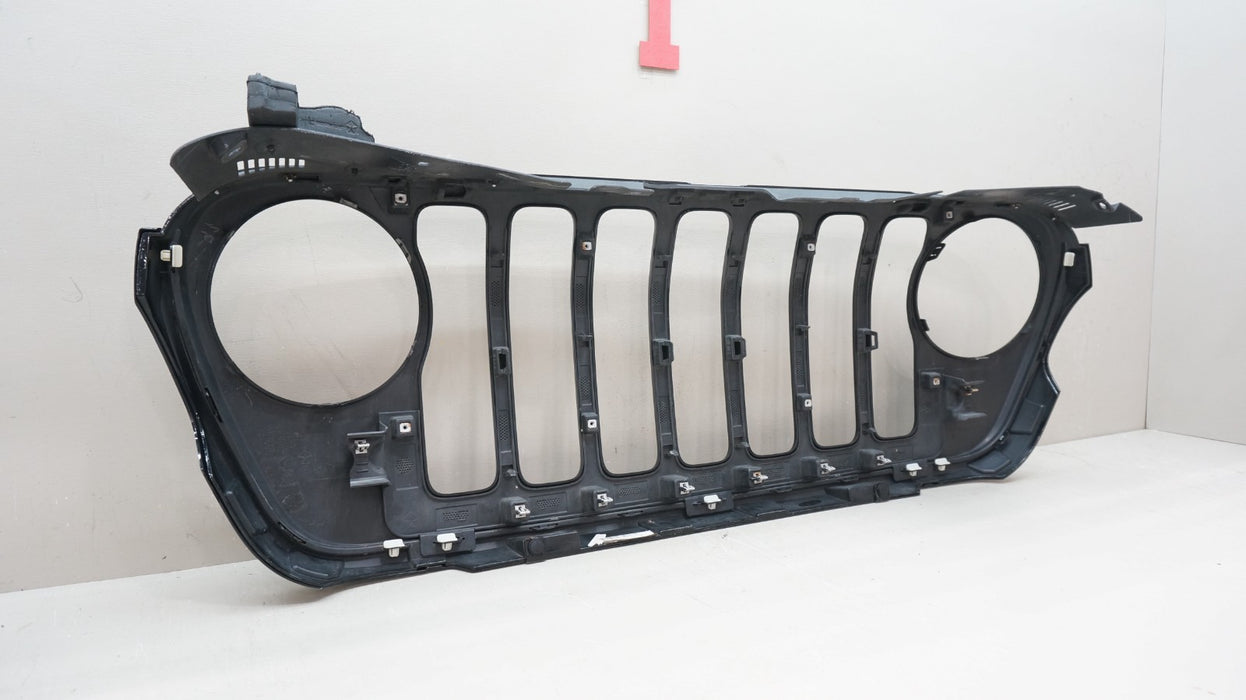 2018-2023 JEEP WRANGLER JL SAHARA FRONT RADIATOR GRILLE GRILL 6BY79TRMA OEM