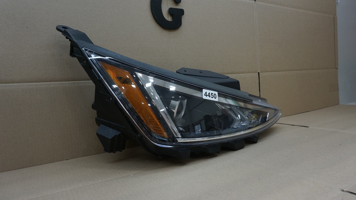 2019-2020 HYUNDAI ELANTR FRONT RIGHT PASSENGERS SIDE HEADLIGHT OEM 19 20