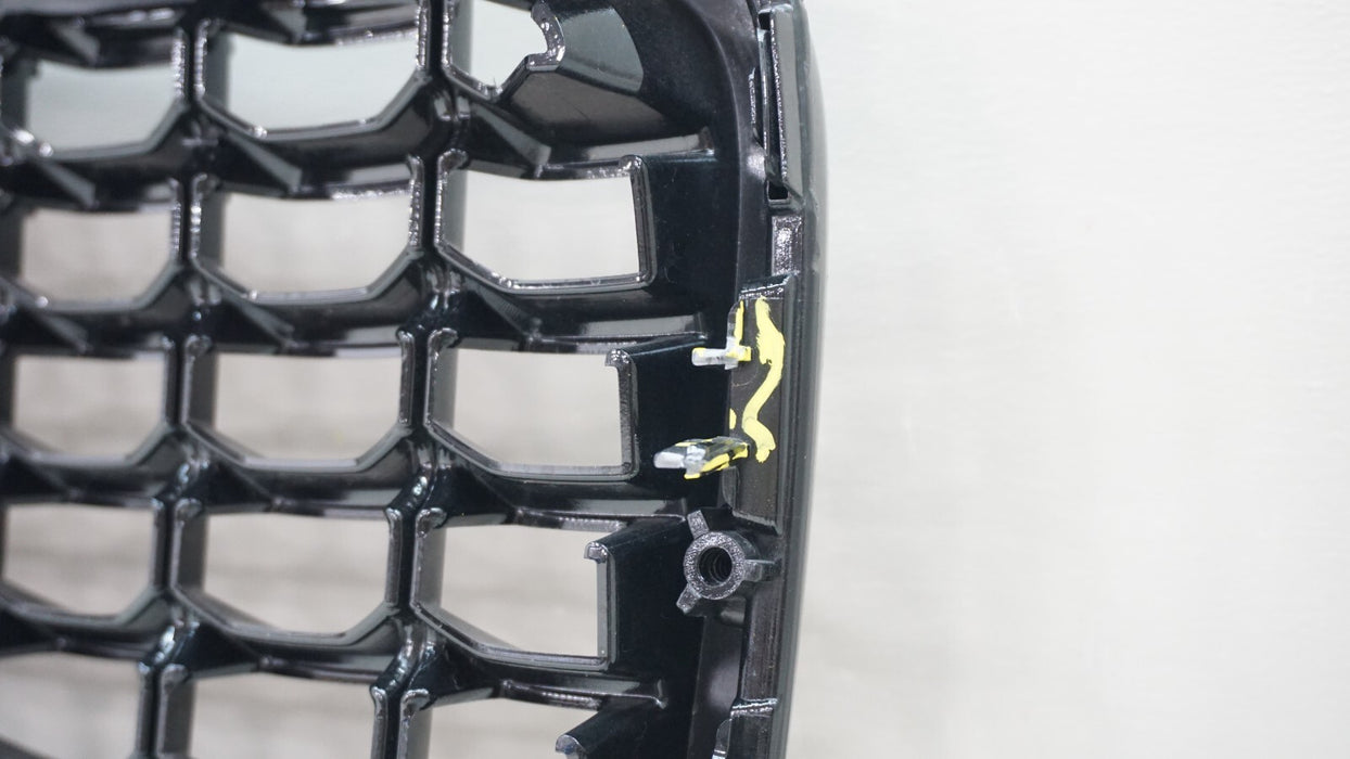 2022-2023 VOLVO XC60 FRONT BUMPER RADIATOR GRILLE OEM 32291026