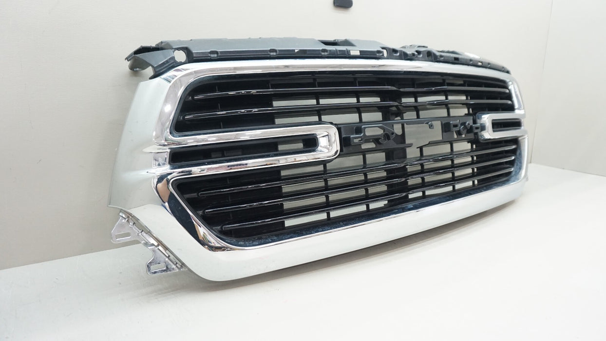 2019-2024 DODGE RAM 1500 FRONT RADIATOR GRILLE OEM 68366528